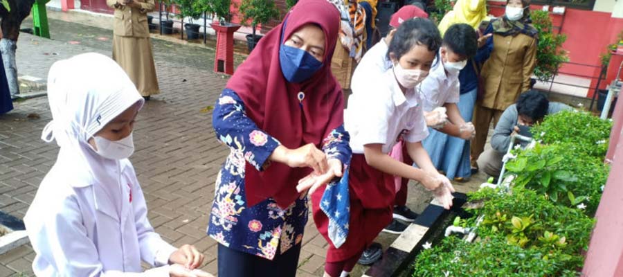 Cuci Tangan Pakai Sabun (CTPS)